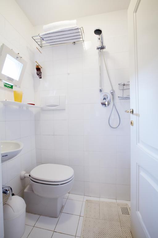 Topazio Apartment Levanto Room photo